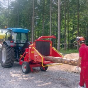 Biotrituradora profesional con toma de fuerza Caravaggi CIPPO 25T — Ø250 mm